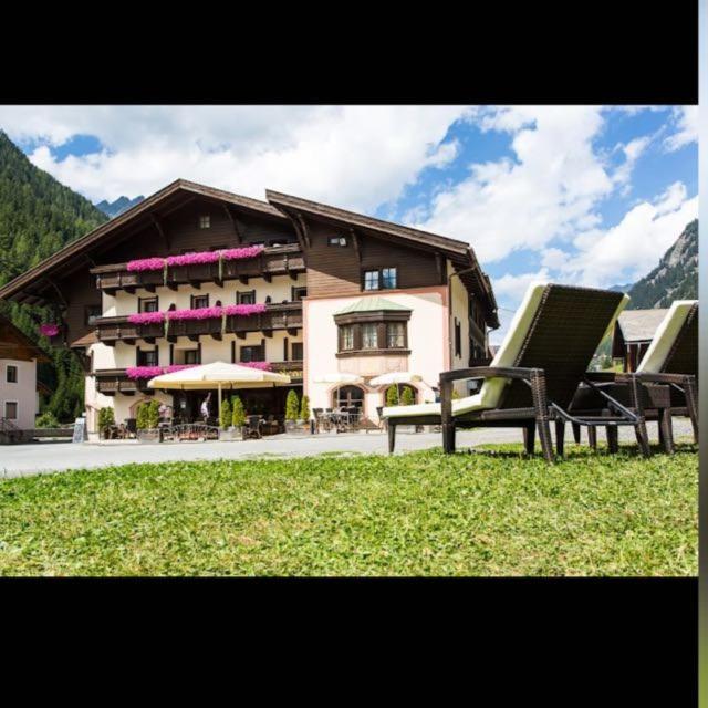 Hotel Restaurant Liesele Sonne Sankt Leonhard im Pitztal Exteriör bild