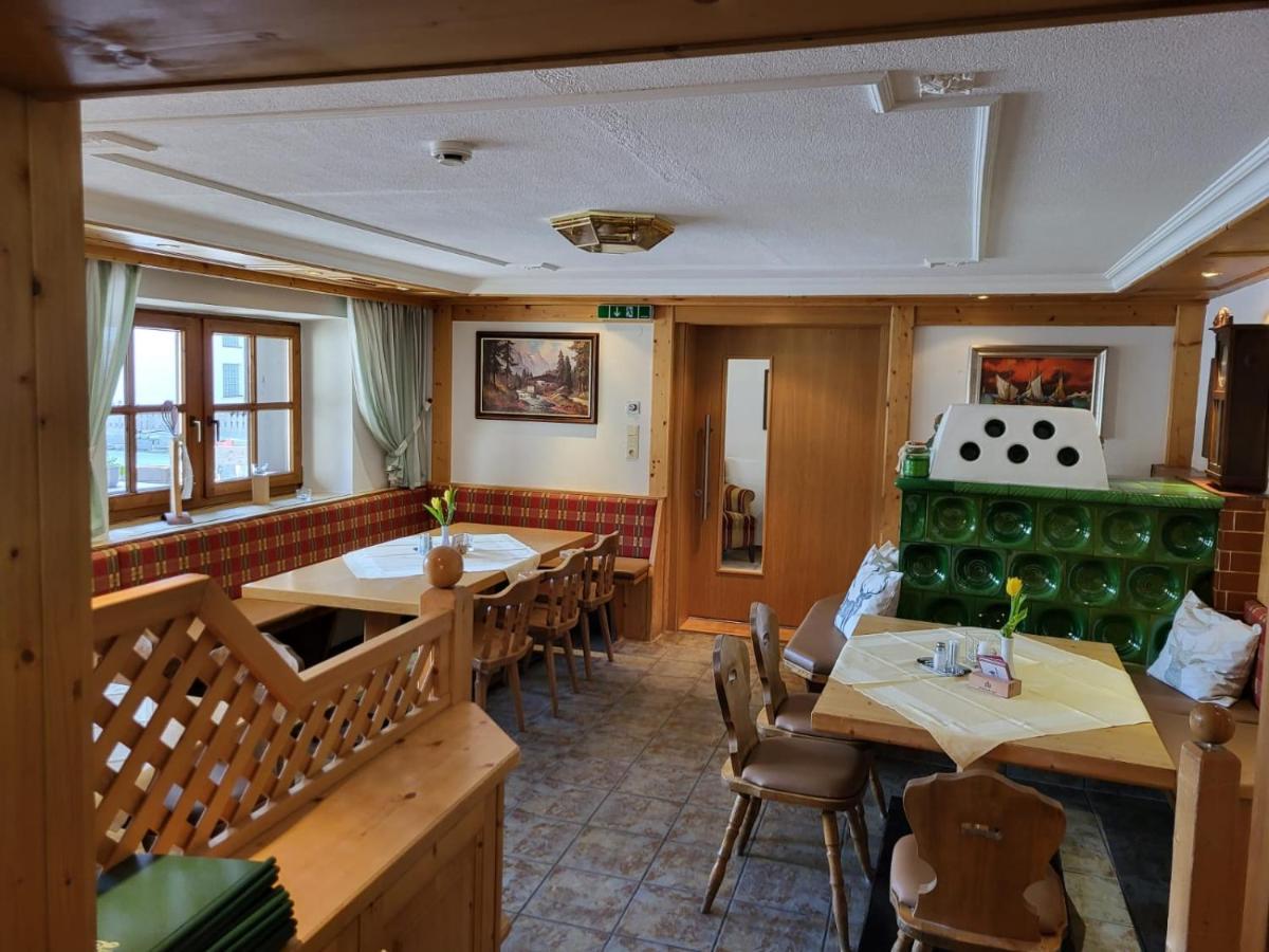 Hotel Restaurant Liesele Sonne Sankt Leonhard im Pitztal Exteriör bild