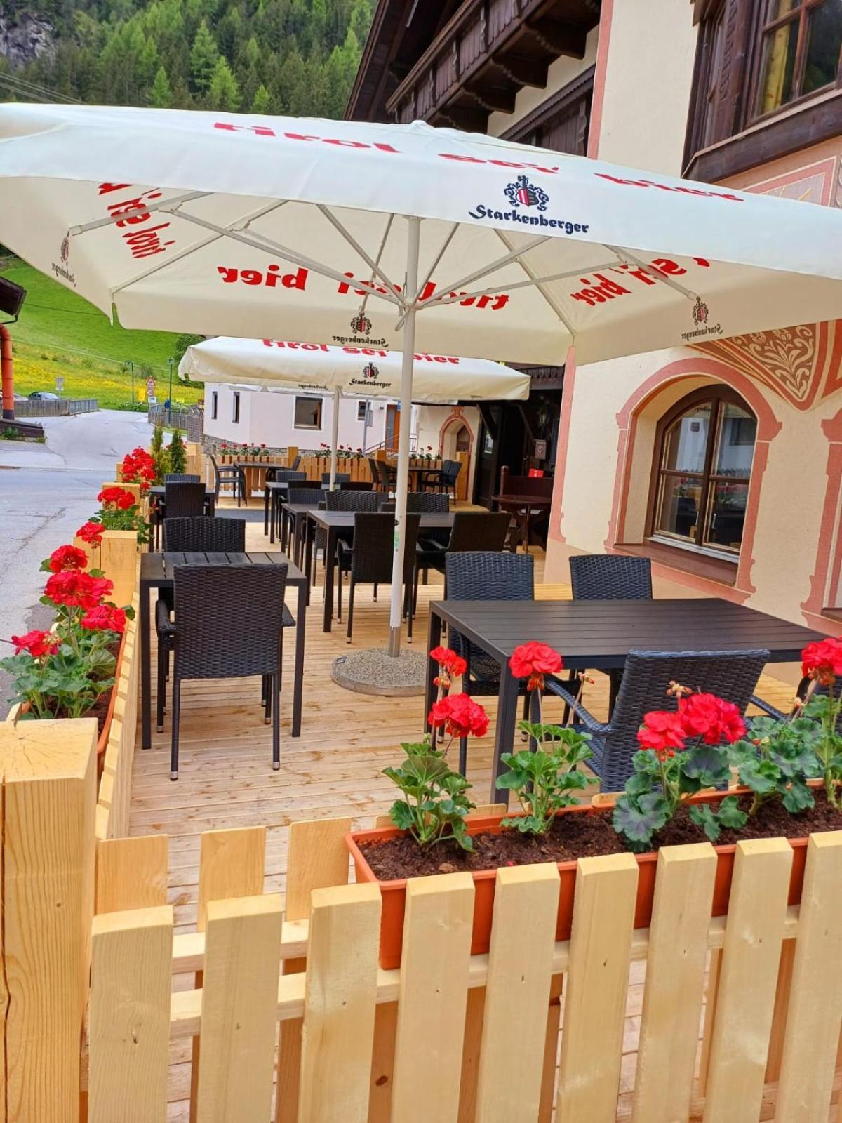 Hotel Restaurant Liesele Sonne Sankt Leonhard im Pitztal Exteriör bild